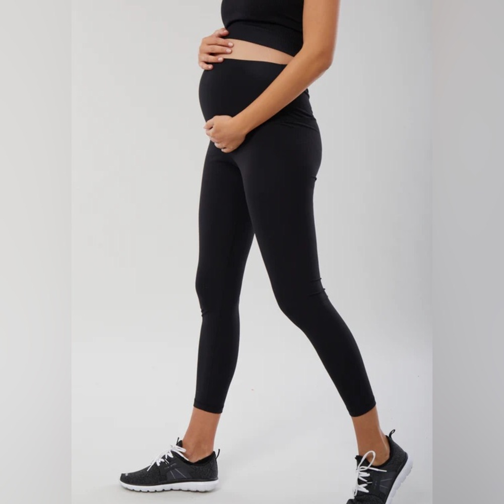 Isabel Maternity by Ingrid & Isabel Classic Black Leggings